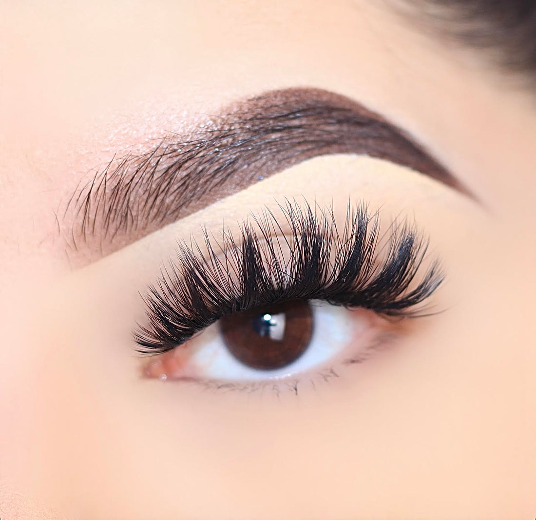 Color Teeze Lashes: Lady Blue 67001