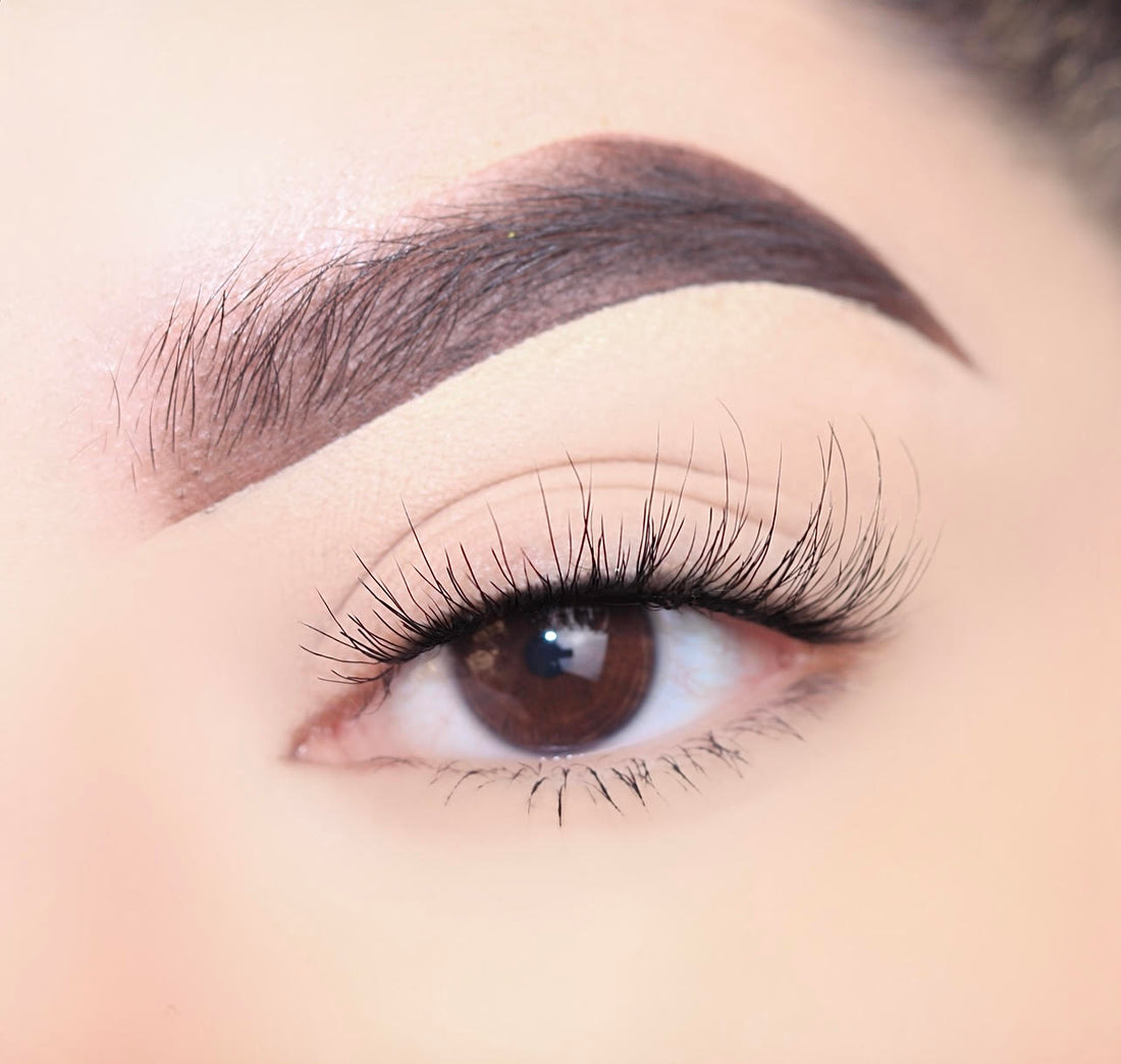 Bare Naturelle Human Lashes-3D Tapered- Luxe 67109