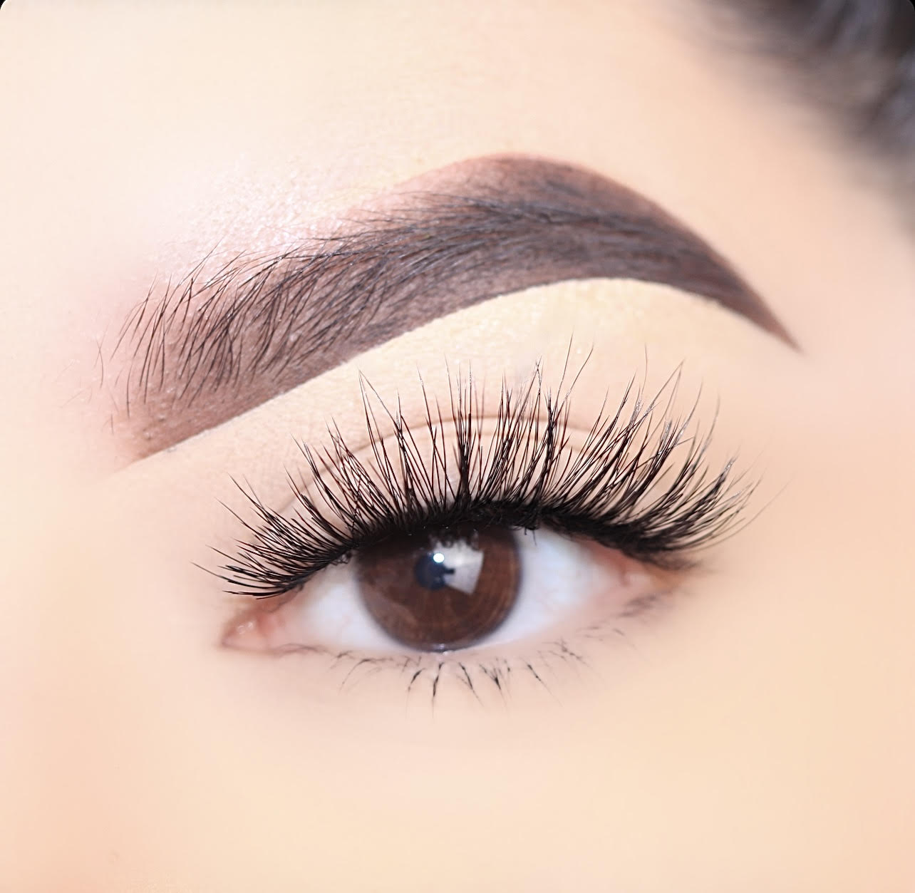 67115 Bare Naturelle Human Lashes-3D Tapered- Vixen