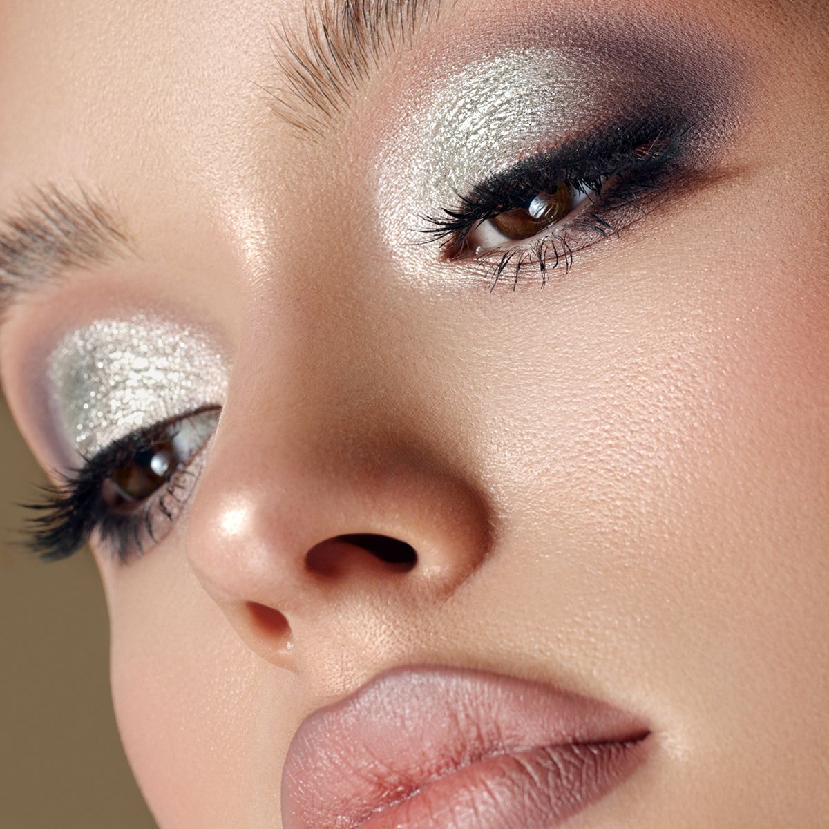 Metallic Eyeshadow Liquid - Silver Eyeshadow by Poshmellow