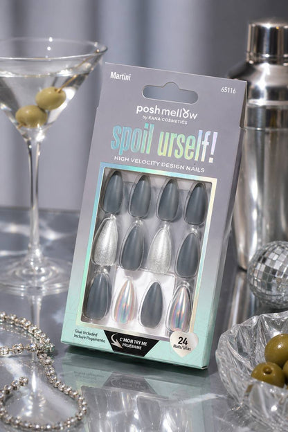 Design Nail: Spoil Urself! - Martini 65116