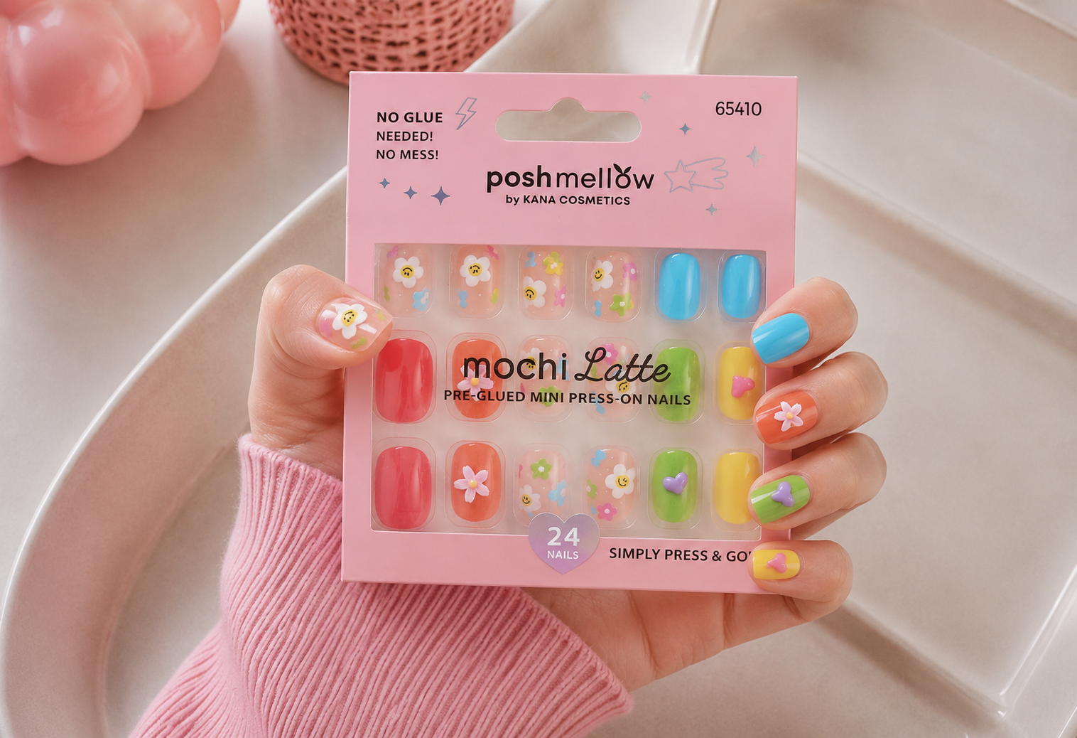Mochi Latte Mini Pre-Glued Nails: Flowers and Smiley 65410