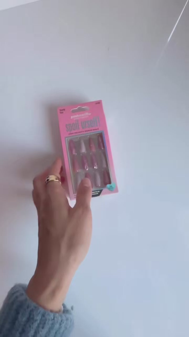Design Nail: Spoil Urself! - Vanity Fair 65108
