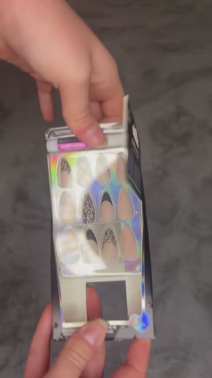 Design Nail: Wild Snatch! - Cat Walk 65114